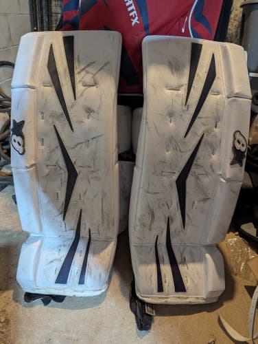 2022 27" Brian's Netzero Goalie Leg Pads (Used)