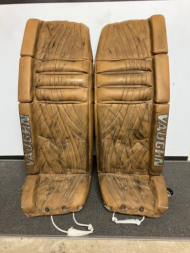 34+2 Vaughn V4 7600 Retro Goalie Pads