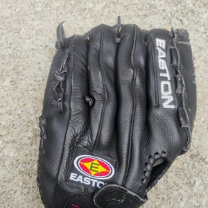 2018 Easton RH React EWX13 Softball Glove 13" (Used)