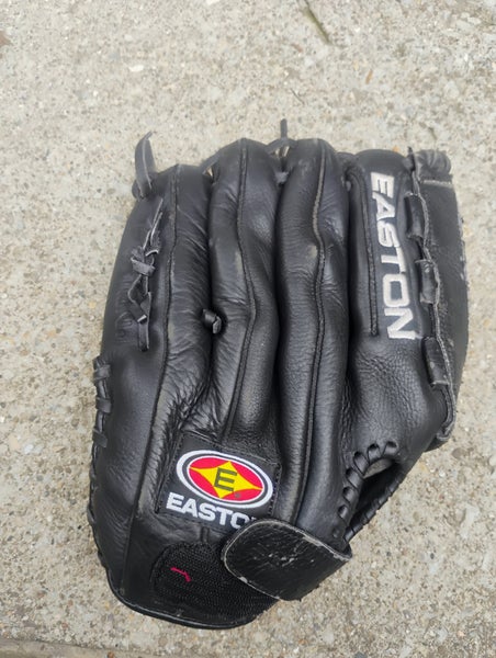 2018 Easton RH React EWX13 Softball Glove 13" (Used)