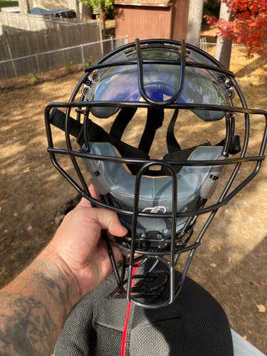 Defender FORCE3 TRADITIONAL DEFENDER MASK Catcher's Mask (Used)