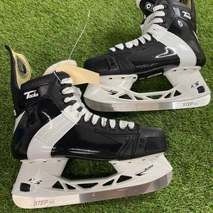 Senior CCM Tacks XF 652 Hockey Skates Regular Width 9 (Used)