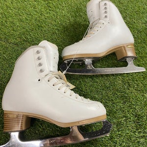 Jackson Ultima Freestyle Figure Skates Adult 5 (Used)