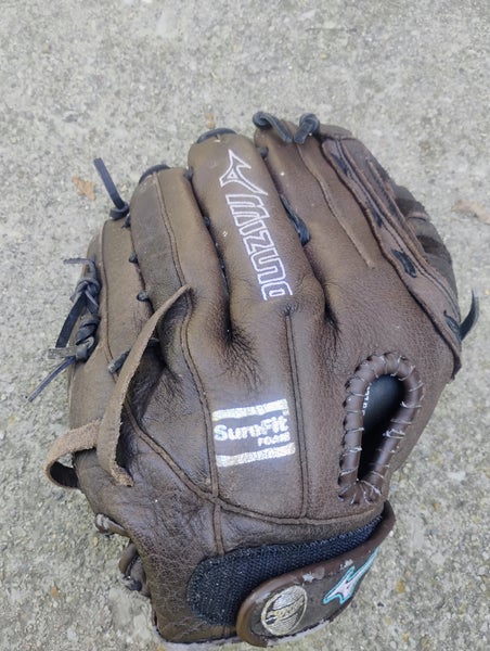 Mizuno RH Supreme Softball Glove 13" (Used)
