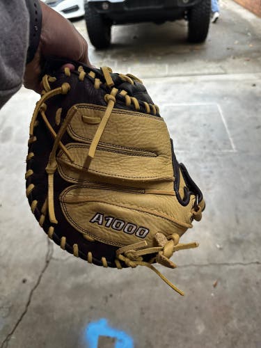 Wilson A1000 RH Catcher's Glove 33" (Used)