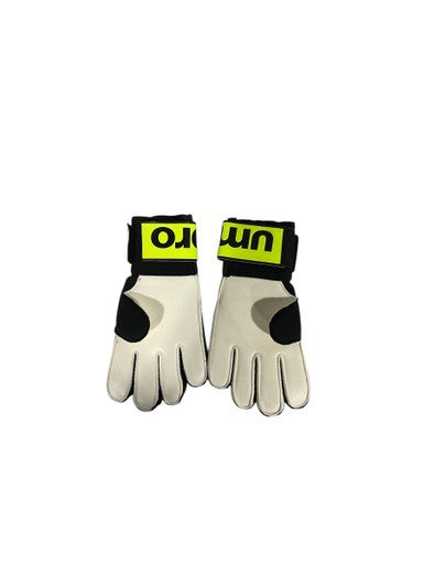 Used Umbro GOALIE GLOVES Soccer Goalie Gloves Green 7 11847-S000030386