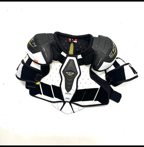 Small Senior CCM Tacks Pro Shoulder Pads (New)