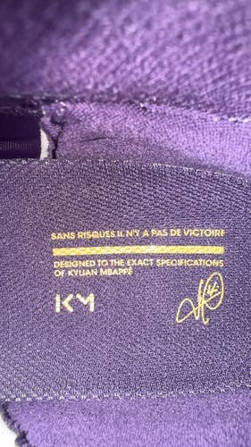 Purple Unisex Size M 9.0 (W 10.0) Nike Ctr360 Maestri iii Turf Cleats Cleats (New)
