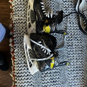 Bauer Supreme Matrix Hockey Skates 7.5 (Used)