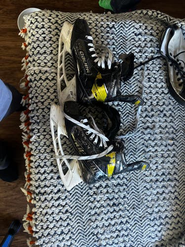 Bauer Supreme Matrix Hockey Skates 7.5 (Used)