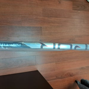 Senior Bauer Vapor Hyperlite 2 Left Hand Hockey Stick P28/ 77 FLEX (New - Only one)