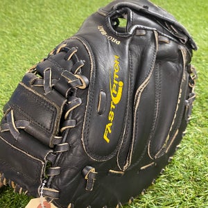 Black Wilson A1540 RH Catcher's Softball Glove 34" (Used)