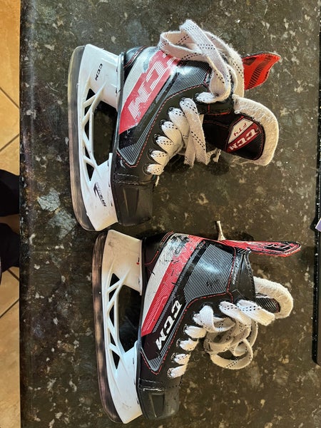 CCM JetSpeed FT4 Hockey Skates Regular Width 13 (Used)