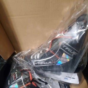 2024 True HZRDUS 7X Hockey Skates Wide Width 9.5 (New)