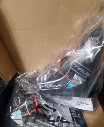 2024 True HZRDUS 7X Hockey Skates Wide Width 9.5 (New)