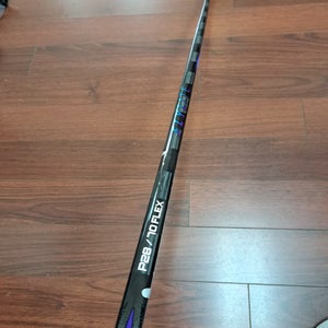 Senior Bauer Vapor FlyLite Left Hand Hockey Stick P28/ 70 FLEX (New)