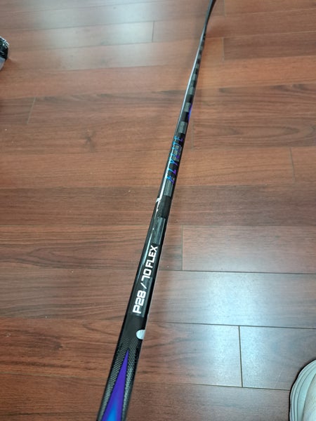 Senior Bauer Vapor FlyLite Left Hand Hockey Stick P28/ 70 FLEX (New)