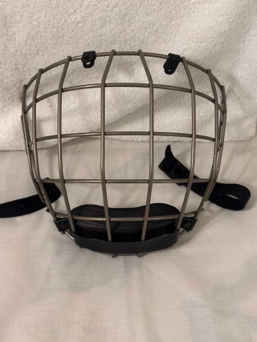 True Dynamic 9 Pro Ice Hockey Full Cage Face Mask Medium
