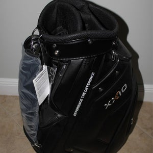 NEW XXIO LIGHTWEIGHT CADDY STAFF BAG