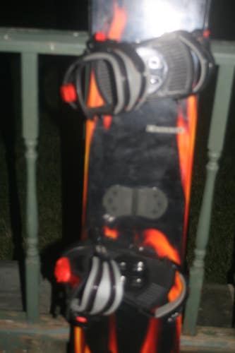 DBX 148cm Snowboard With Rage Medium Bindings