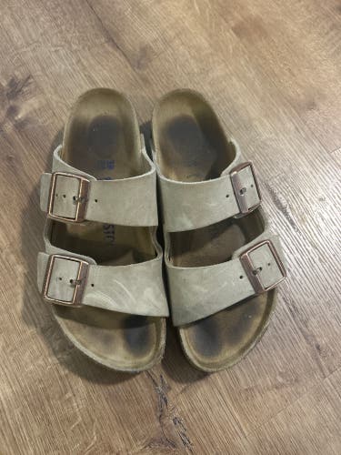 Unisex Size M 7.0 (W 8.0) Adult Birkenstock Arizona Sandals (Used)