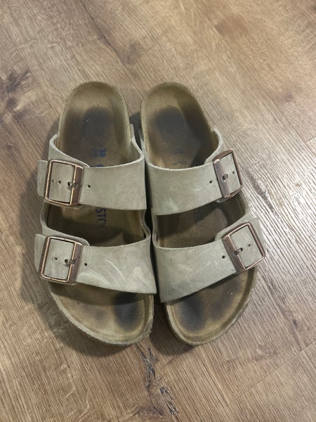 Unisex Size M 7.0 (W 8.0) Adult Birkenstock Arizona Sandals (Used)