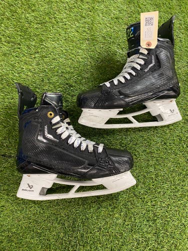 Senior Bauer Supreme Mach Hockey Skates Extra Wide Width 9 (Used)