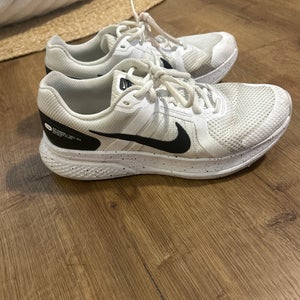 White Unisex Size M 8.0 (W 9.0) Adult Nike Run Swift 2.0 Shoes (Used)