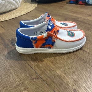 Unisex Size M 7.0 (W 8.0) Adult PE Florida Gators Hey Dude Wally (New)