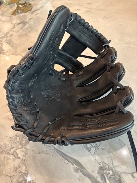 Rawlings Heart of the Hide RH Baseball Glove 11.5" (Used)