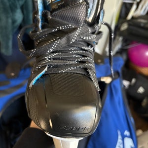 Bauer gsx Hockey Skates Wide Width Size 2.5 (Used)