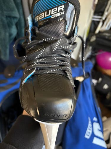 Bauer gsx Hockey Skates Wide Width Size 2.5 (Used)