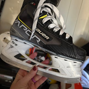 Bauer Vapor 3X Hockey Skates Regular Width Size 2 (Used)