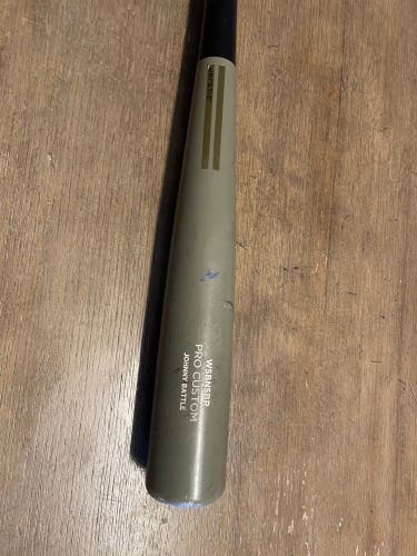 2025 Warstic Bonesaber Maple Bat (-3) 28 oz 31" (Used)