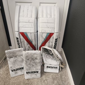 37" Vaughn Ve8 Pro Carbon Regular Goalie Full Set Pro Stock (Used)