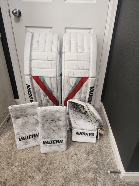 37" Vaughn Ve8 Pro Carbon Regular Goalie Full Set Pro Stock (Used)