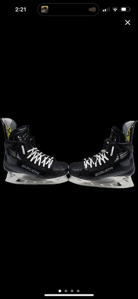 Bauer Vapor Hyperlite 2 Custom Pro Stock Skates 10.5 D Used NHL AHL (2)(13123)