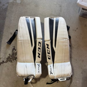 22" CCM Goalie Leg Pads (Used)