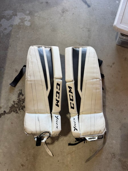 22" CCM Goalie Leg Pads (Used)