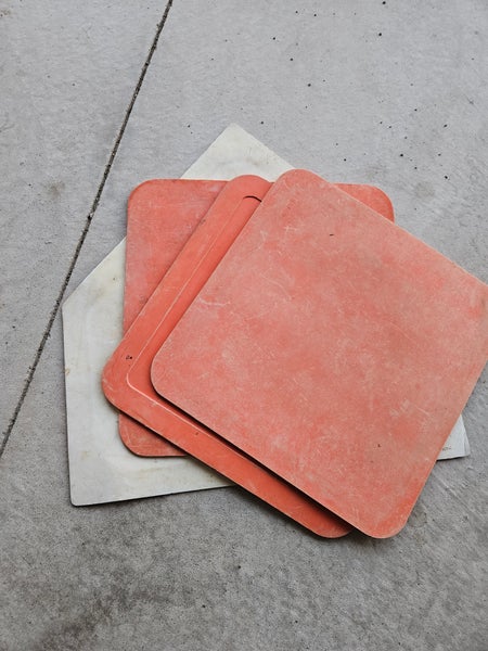 (Used) throw down bases