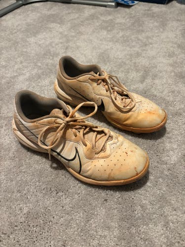 White Men's Size M 11.0 (W 12.0) Adult Nike Nike alpha huarache elite 4 Low Top Metal (Used)