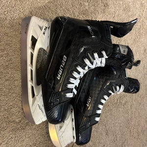 2022 Bauer Supreme Mach Hockey Skates Regular Width Size 5 (Used)