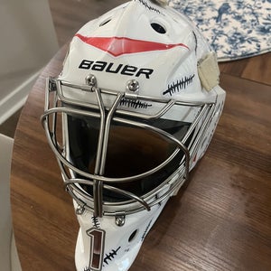Senior Large Bauer 930 Goalie Mask (Used)
