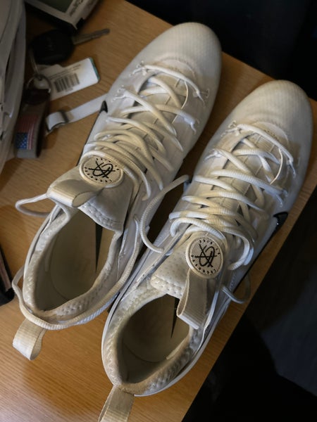 Men's Size M 12.5 (W 13.5) Adult Nike Huarache 9 Elite Mid (New)