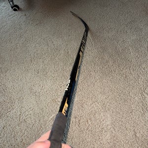 Junior True XC5 ACF Right Handed Hockey Stick TC2 (Used)