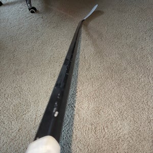 Intermediate Custom Extra Lite Right Handed Hockey Stick P88 (Used)