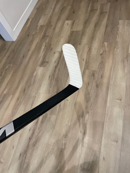 Intermediate CCM Left Hand Hockey Stick P29