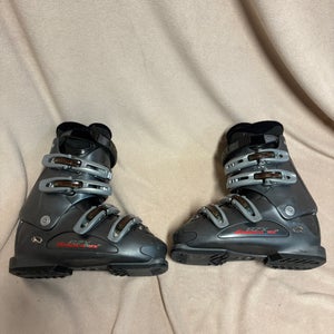 Mondo 25 & 25.5 Unisex Nordica All Mountain BZX Ski Boots (Used)