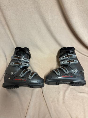 Mondo 25 & 25.5 Unisex Nordica All Mountain BZX Ski Boots (Used)