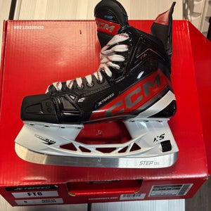 CCM JetSpeed FT6 Hockey Skates Regular Width  (New)